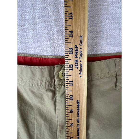 Columbia Men’s 40 Tan 10" Inseam Cargo / Chino Shorts Outdoor / Casual Style - Picture 7 of 7